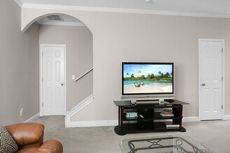 1519 Thoroughbred Blvd in Johns Island, SC - Foto de edificio - Building Photo