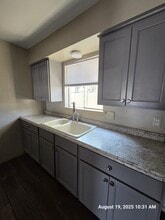 605 Bustamante St, Unit #1 in Laredo, TX - Foto de edificio - Building Photo