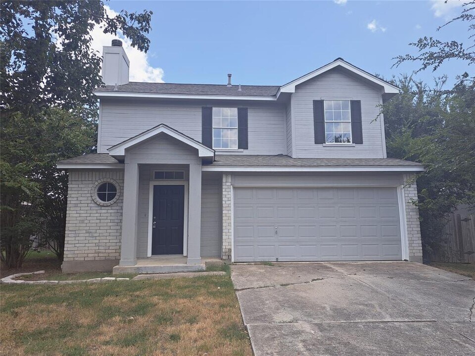105 Twilight Way in Hutto, TX - Building Photo