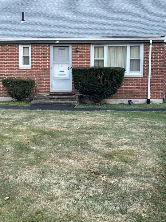 21 Hartford Ave in Newington, CT - Building Photo