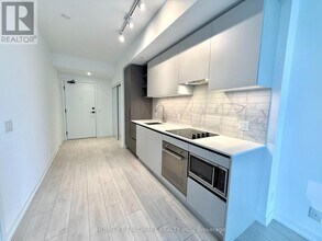 55-4355 Mercer St in Toronto, ON - Building Photo - Building Photo