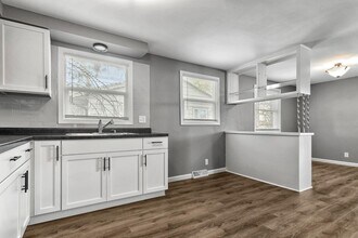 9332 W Silver Spring Dr in Milwaukee, WI - Building Photo - Building Photo