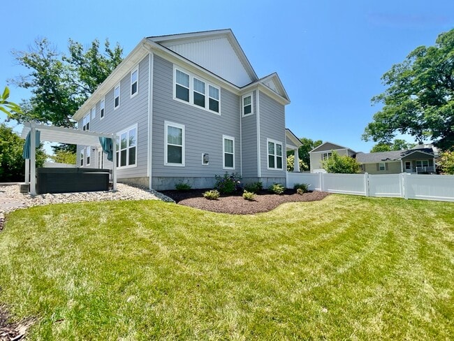 1424 Palmetto Ave in Virginia Beach, VA - Building Photo - Building Photo