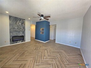 303 Erby Ave in Copperas Cove, TX - Foto de edificio - Building Photo