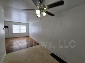 251 Madison St in Waterloo, IA - Building Photo - Building Photo