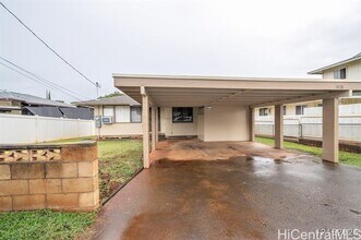 1438 Kaleilani St in Pearl City, HI - Foto de edificio - Building Photo