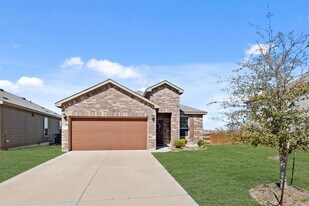 240 Bedford Falls Ln in Jarrell, TX - Building Photo