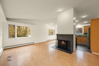 6450 Carlos Ct in Anchorage, AK - Building Photo - Building Photo