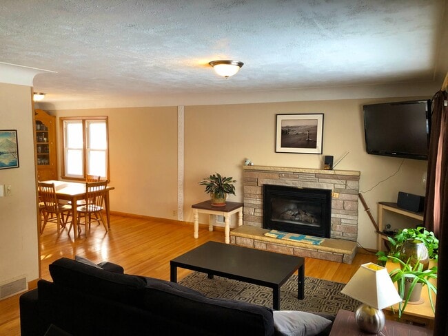 property at 6725 Eliot View Rd