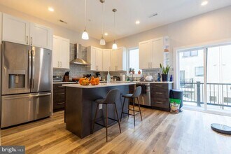 1850 Frankford Ave in Philadelphia, PA - Building Photo - Building Photo