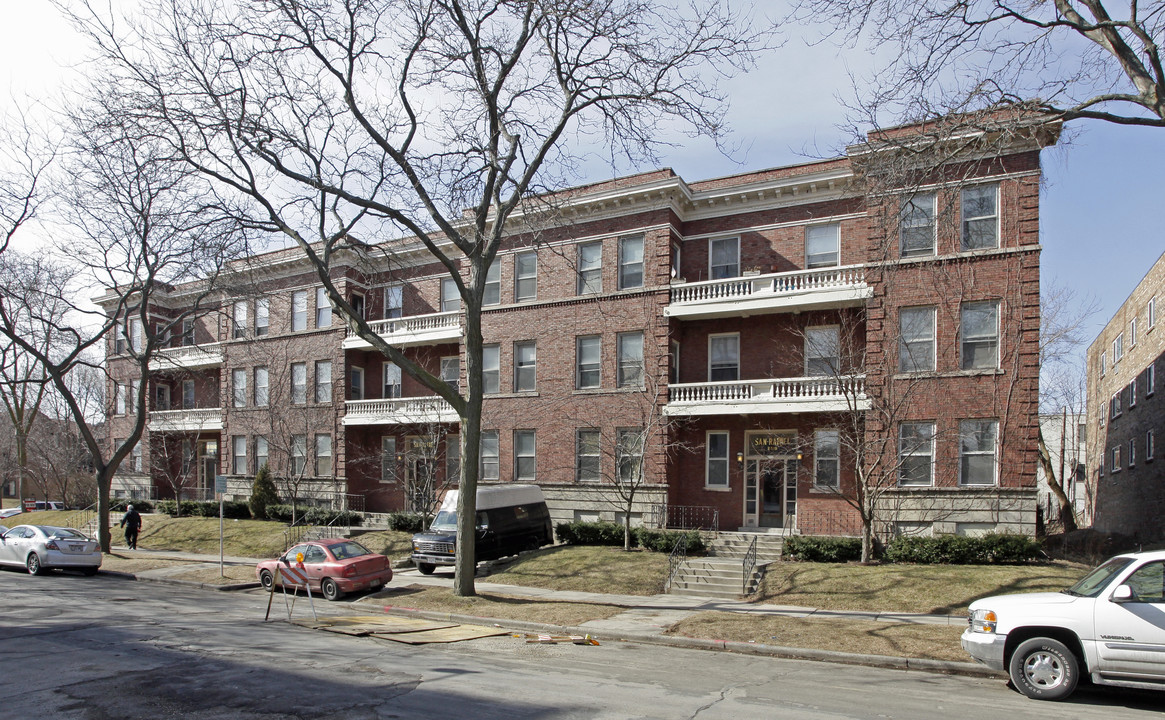 The San Rafael in Milwaukee, WI - Building Photo