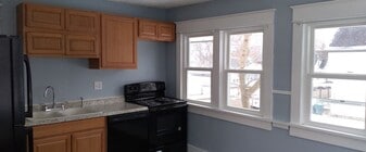 745 N Mulberry St in Muncie, IN - Building Photo