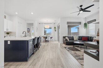 246 Tallis Hills Ave in Henderson, NV - Building Photo - Building Photo