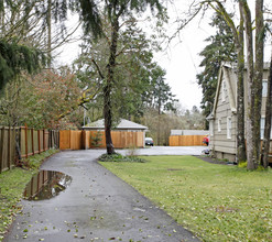 Phillips Road Apartments in Tacoma, WA - Building Photo - Building Photo