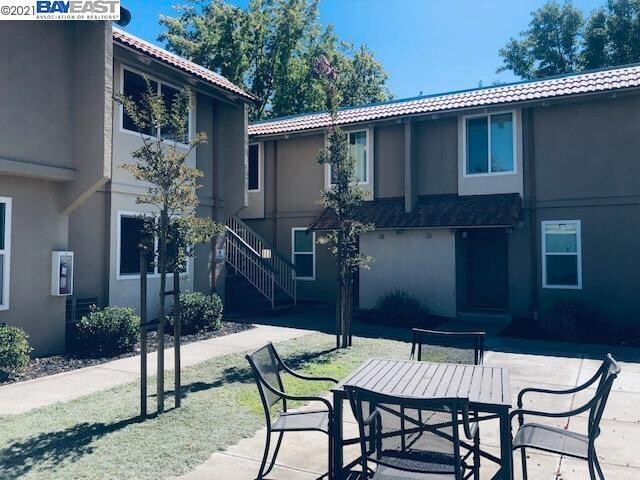 3499 Norton Way-Unit -2 in Pleasanton, CA - Building Photo