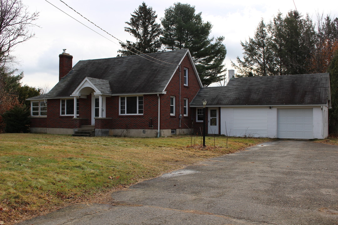 186 Dibble St in Torrington, CT - Building Photo