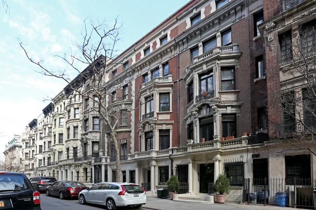 305 W 105th St in New York, NY - Building Photo - Building Photo