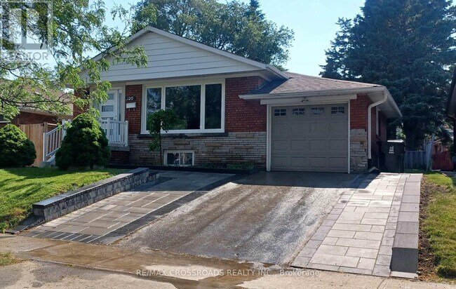 120 Hiscock Blvd