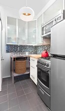 60 W 55th St in New York, NY - Building Photo - Building Photo
