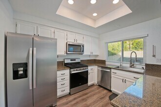 23981 Bennington Dr in Santa Clarita, CA - Building Photo - Building Photo