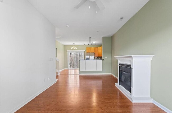 408 Fuller's Cir in Pickerington, OH - Building Photo - Building Photo