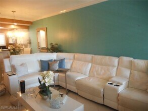 2080 W First St in Ft. Myers, FL - Building Photo - Building Photo