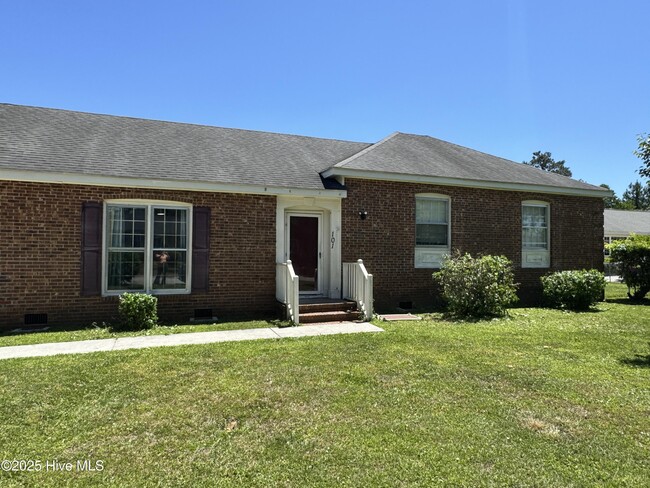 property at 101 Stewart Ct