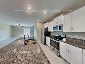 11270 Riley Pines Cir in Gibsonton, FL - Foto de edificio - Building Photo