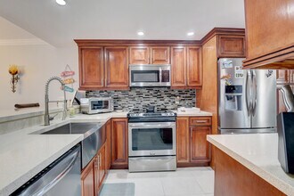 19 Royal Palm Way in Boca Raton, FL - Building Photo - Building Photo