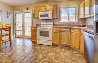 99 Putney Dr in West Haven, CT - Building Photo - Building Photo