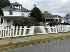 37 Watkins Ave in Middletown, NY - Building Photo - Building Photo