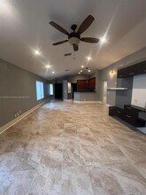 1512 Presidio Dr in Weston, FL - Building Photo - Building Photo