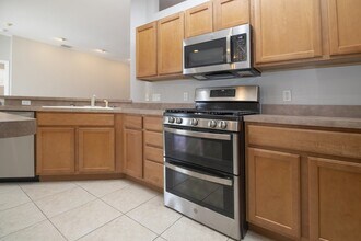 6543 Blue Grosbeak Cir in Lakewood Ranch, FL - Building Photo - Building Photo