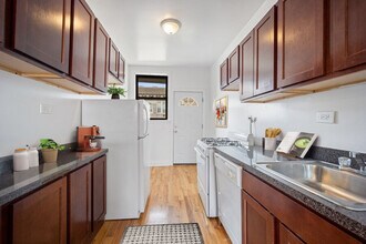 813 W Waveland Ave, Unit N3 in Chicago, IL - Building Photo - Building Photo