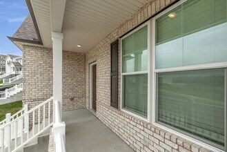 104 Millbrook Dr in Spring Hill, TN - Building Photo - Building Photo