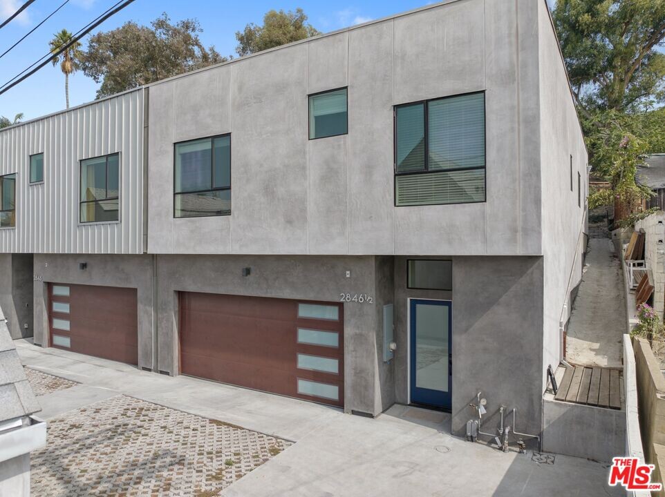 2846 1/2 Griffin Ave in Los Angeles, CA - Building Photo