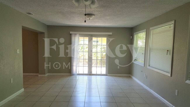 5970 NW 42nd Terrace in Fort Lauderdale, FL - Building Photo - Building Photo