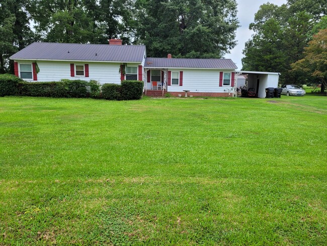 4926 Pinevilla St in Grifton, NC - Building Photo - Building Photo