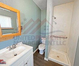 511 W Bonbright St in Carlsbad, NM - Building Photo - Building Photo