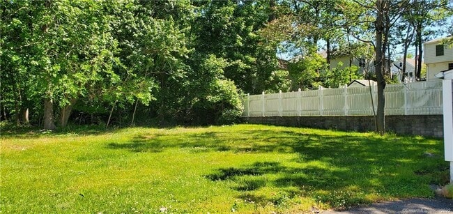 246 West Ave in Darien, CT - Building Photo - Building Photo