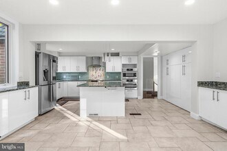 9416 Holbrook Ln in Potomac, MD - Building Photo - Building Photo