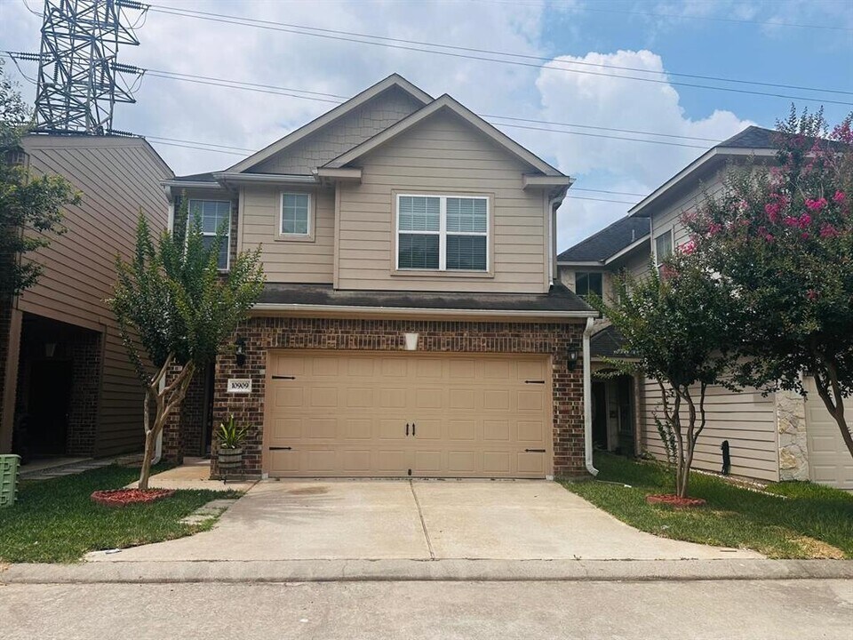 10909-10909 Panther SW Ct in Houston, TX - Building Photo