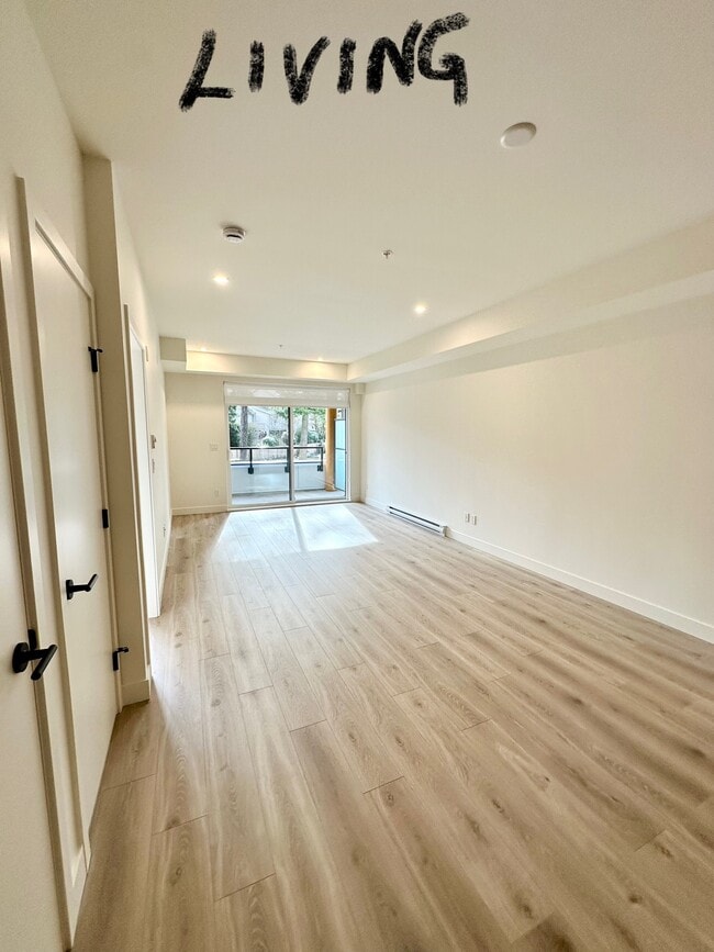 2635 King George Blvd in Surrey, BC - Building Photo - Building Photo