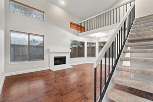 18040 Midway Rd in Dallas, TX - Building Photo