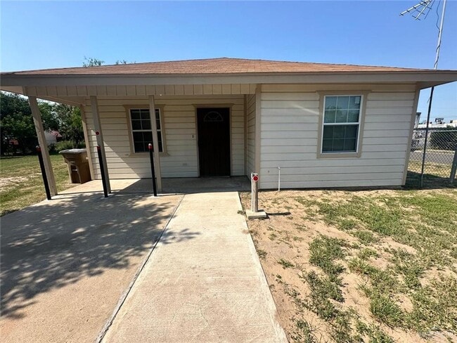 property at 1225 E Cano St