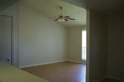 Hickory Park Duplexes in College Station, TX - Foto de edificio - Interior Photo