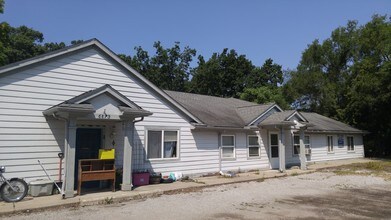 Saline Avenue Apartments in Waterford, MI - Building Photo - Building Photo