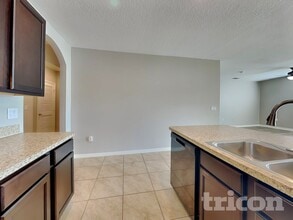 935 Summer Glen Dr in Winter Haven, FL - Building Photo - Building Photo