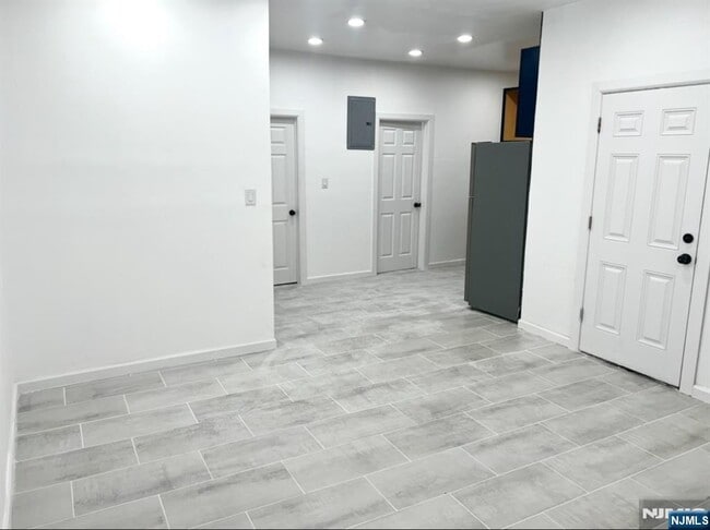 30 Salter Pl in Belleville, NJ - Building Photo - Building Photo