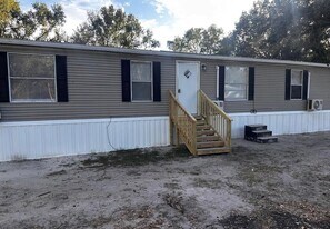 12111 Anderson Dr in Riverview, FL - Building Photo